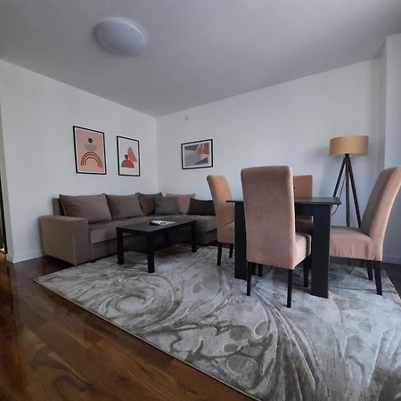 Divizija Lux Apartments Beograd Rom bilde